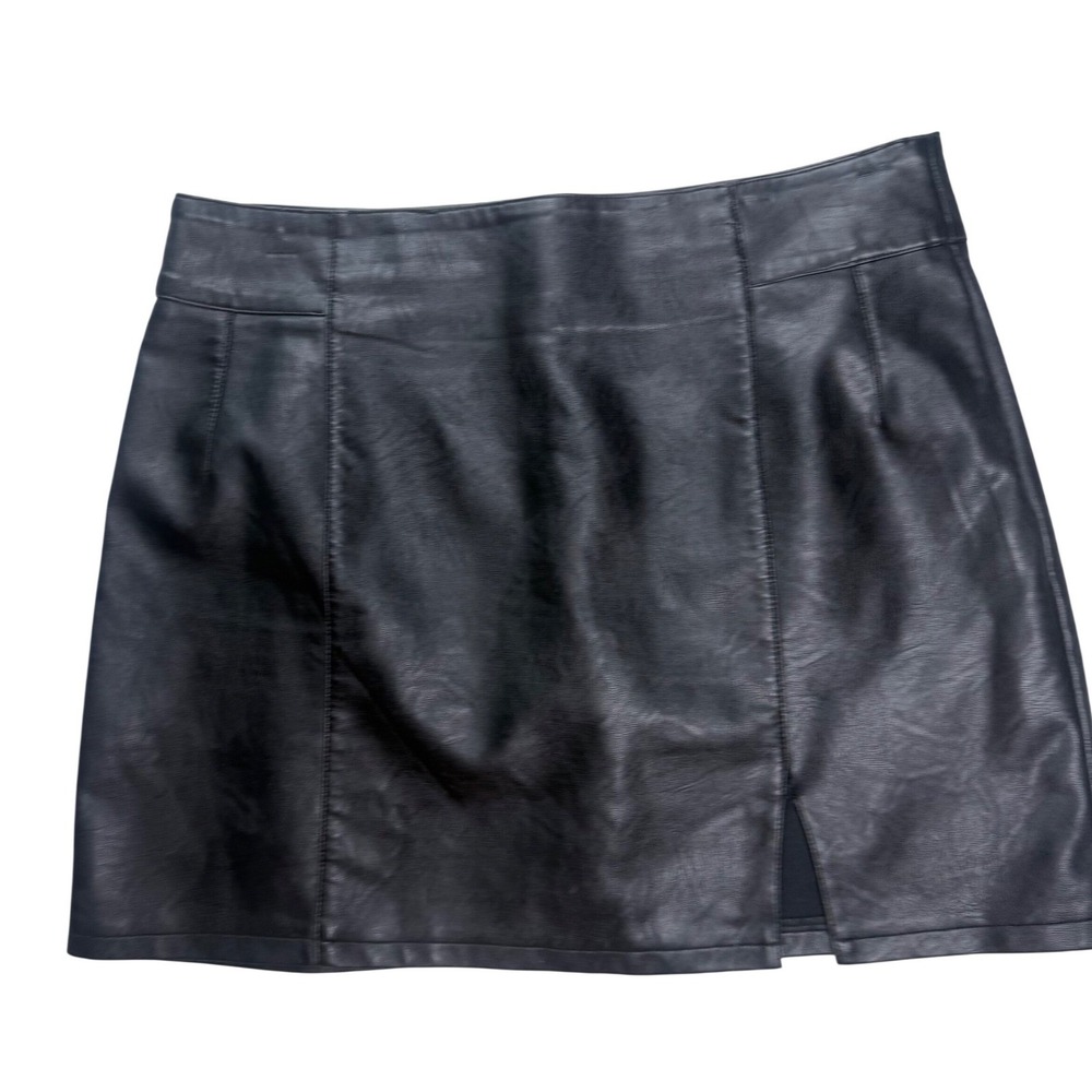 Topshop Black Faux Leather Mini Skirt Side Slit Size US 14 UK 18 EUR‎ 46